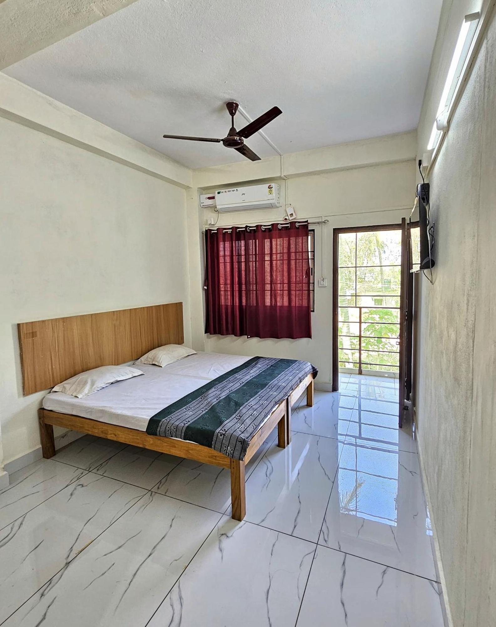 Souparnika Residency Murdeshwar Māvalli المظهر الخارجي الصورة